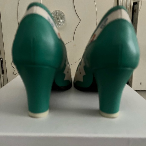 Miss L Fire Sandals - Picture 6 of 11